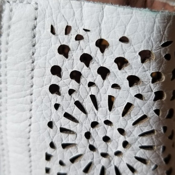 NEW Vionic Luciana White Ankle Boots - Picture 11 of 13